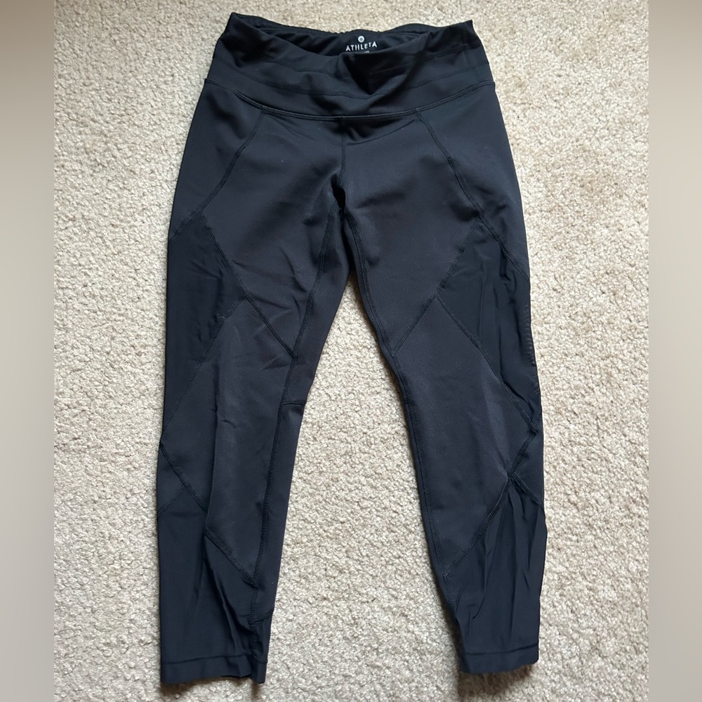 Athleta Black Mesh Sonar Capri‎ Leggings